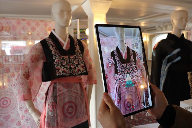 BLACKPINK HANBOK AR exhibition