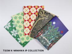 Minhwa notebooks featuring contemporary interpretations of Magpie and Tiger, Irworobongdo, and floral motifs from traditional Korean flower paintings. These art products bring the symbolism and vibrant colors of Minhwa into everyday life.