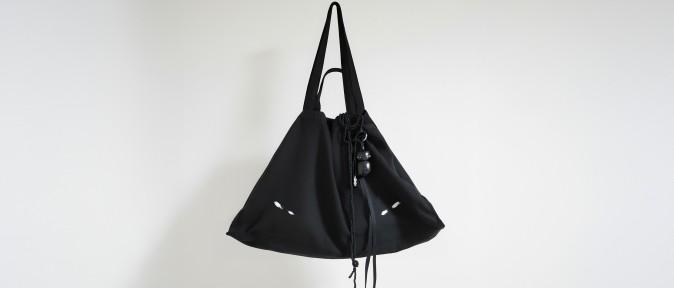 FLOWY COMFY LOUNGE EYES RELIEF BAG Front (Beauty and Jewelry Fusion)