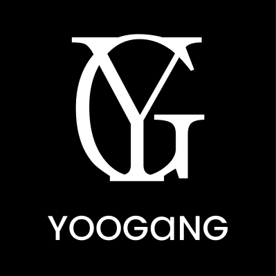 A symbol logo harmoniously reinterpreting the initials of YOOGANG (Y, G) with classic serif typography. It symbolizes the brand identity where high-end tailoring precision meets dynamic street energy.