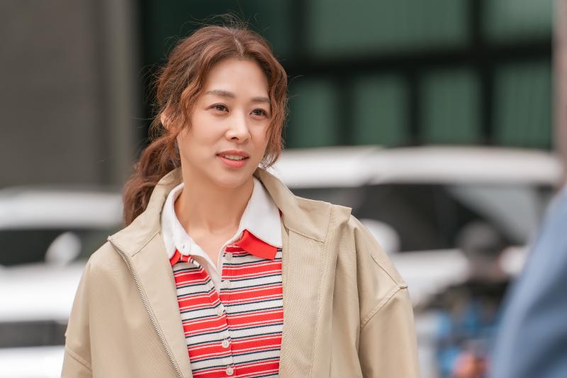 Baek Seol-hee(Merchandiser of Mingang Group) – Jang Shin-young