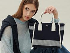 Kay Tote bag