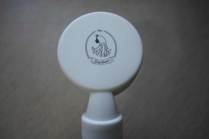 Custom logo printing is available on the back of the shower head. OEM/ODM manufacturing is supported.