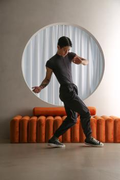 ONNN On Pants – unisex sweatpants with stretch fabric and minimal design, comfortable for everyday wear.